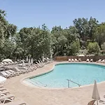 2135 3 Pieces Vue Dans Domaine Avec Piscines 아파트 *