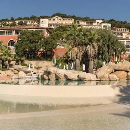 2135 3 Pieces Vue Dans Domaine Avec Piscines * Grimaud
